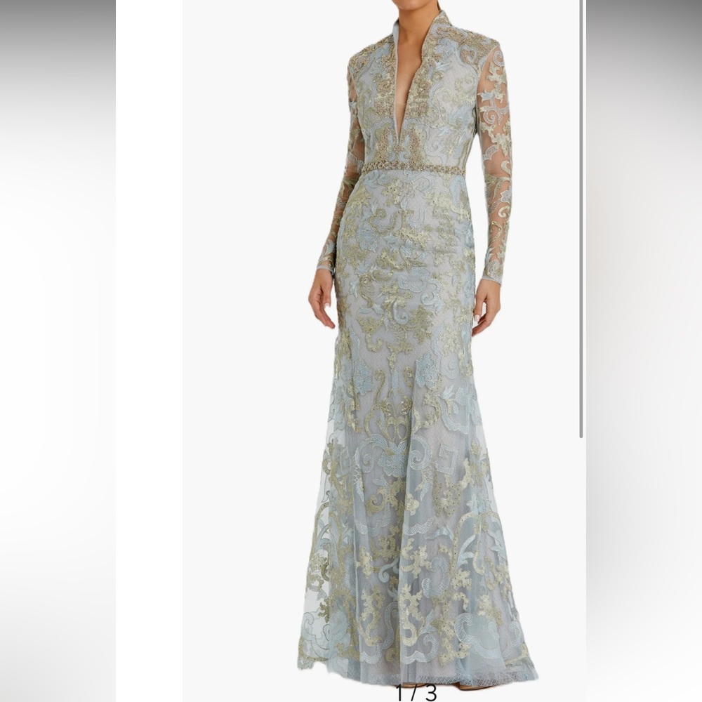 Mac Duggal Long Sleeve Applique V-Neck Gown size 8